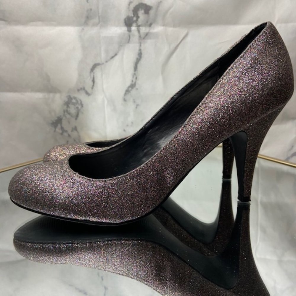 Fergalicious Utopia Glitter Pumps - Picture 2 of 8